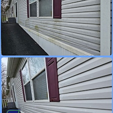 Mobile-Home-Pressure-Washing-in-St-Joseph-MO-Expert-Cleaning-for-a-Like-New-Look 6